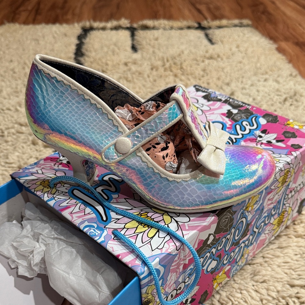 Irregular choice size 8 holographic snake skin heels